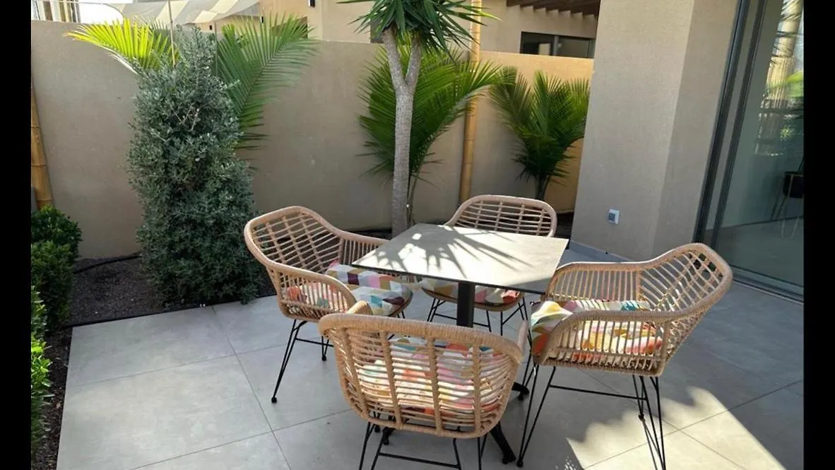 Golf Tenerife South: Mountain View Villa with Heated Pool and Accessible Amenities San Miguel de Abona